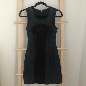 Guess Cut out Bodycon dress in size 1